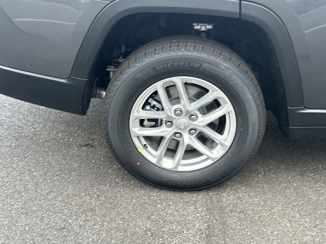new 2025 Jeep Grand Cherokee L car, priced at $35,125