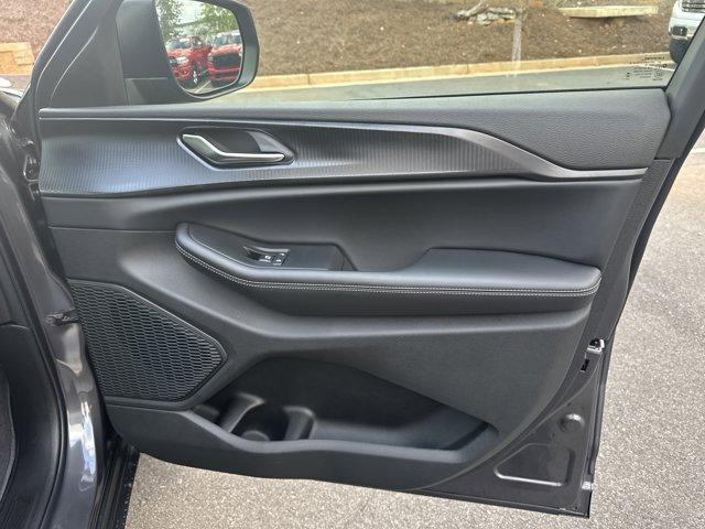 new 2025 Jeep Grand Cherokee L car, priced at $35,125