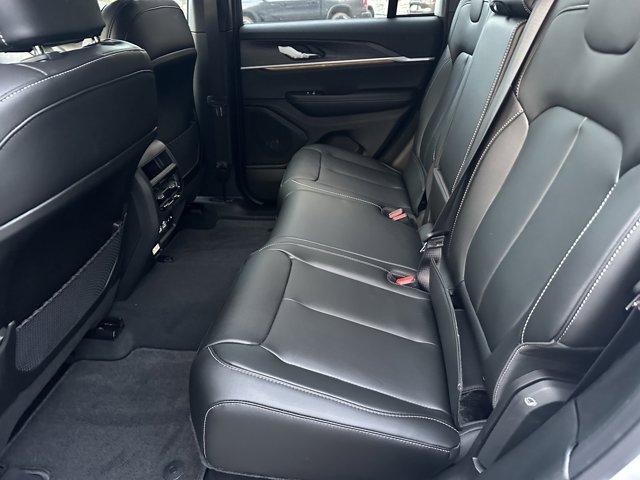 new 2025 Jeep Grand Cherokee car, priced at $39,140