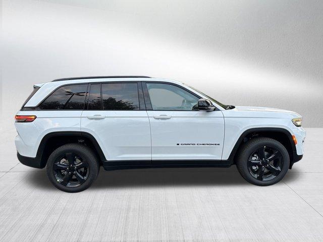 new 2025 Jeep Grand Cherokee car, priced at $39,140