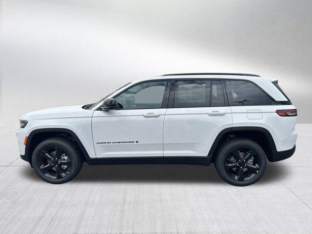 new 2025 Jeep Grand Cherokee car, priced at $47,940