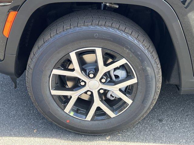 new 2025 Jeep Grand Cherokee car, priced at $37,010