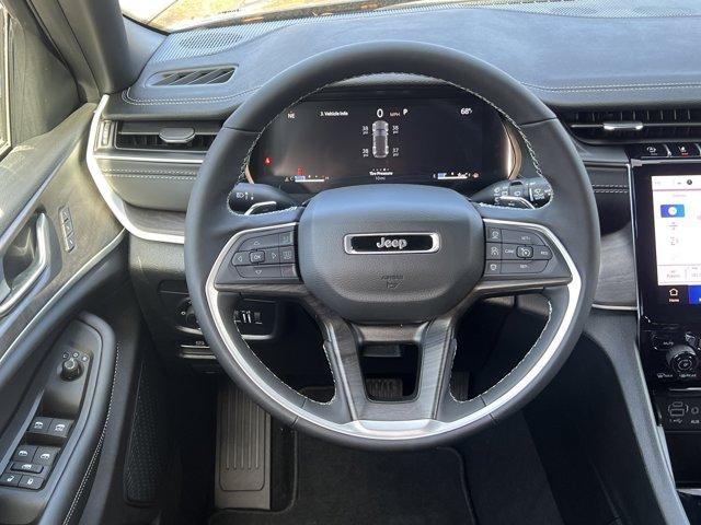 new 2025 Jeep Grand Cherokee car, priced at $37,010
