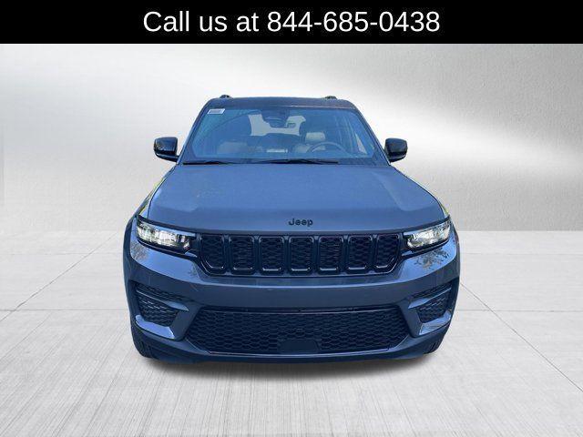 new 2025 Jeep Grand Cherokee car, priced at $37,730