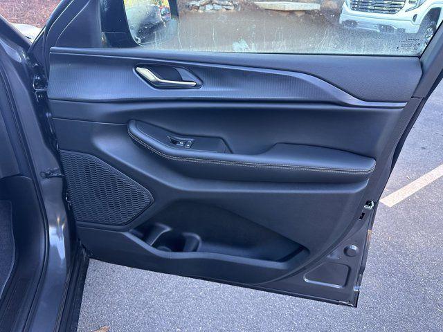 new 2025 Jeep Grand Cherokee car, priced at $37,730