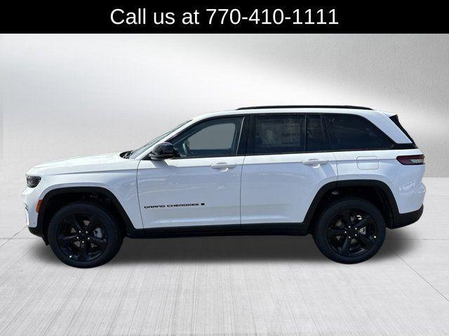 new 2024 Jeep Grand Cherokee car, priced at $47,635