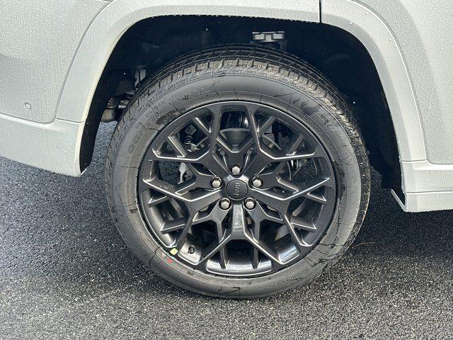 new 2025 Jeep Grand Cherokee car, priced at $59,465