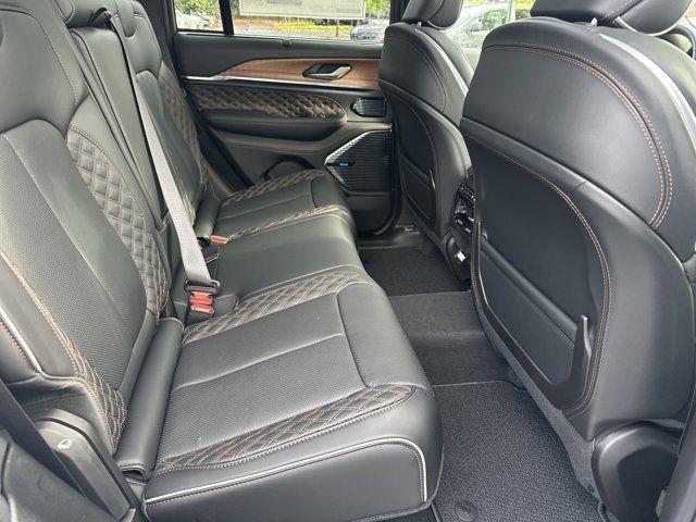 new 2025 Jeep Grand Cherokee car, priced at $59,465