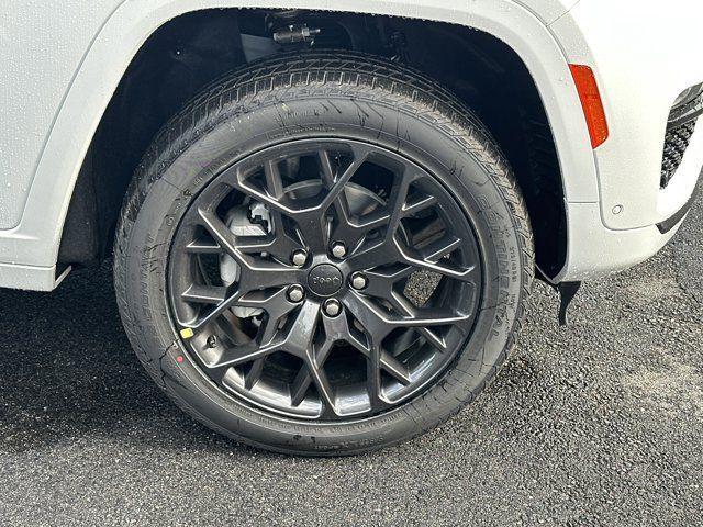 new 2025 Jeep Grand Cherokee car, priced at $59,465