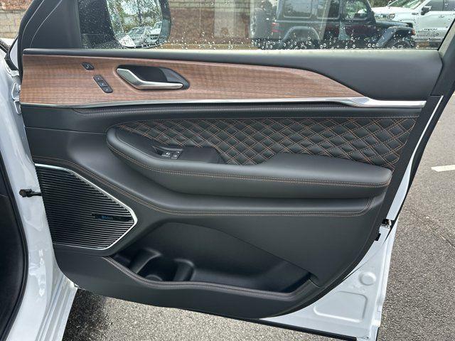 new 2025 Jeep Grand Cherokee car, priced at $59,465