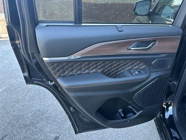 new 2025 Jeep Grand Cherokee car, priced at $55,075