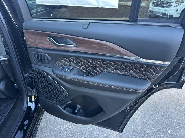 new 2025 Jeep Grand Cherokee car, priced at $55,075