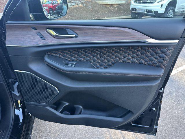 new 2025 Jeep Grand Cherokee car, priced at $55,075