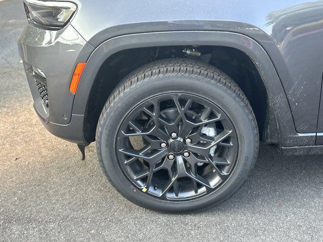 new 2025 Jeep Grand Cherokee car, priced at $60,060