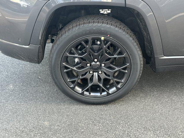 new 2025 Jeep Grand Cherokee car, priced at $60,060