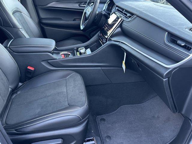 new 2025 Jeep Grand Cherokee car, priced at $35,730