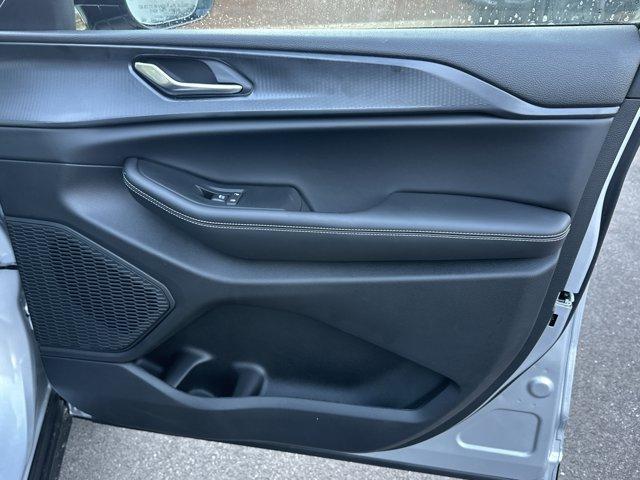 new 2025 Jeep Grand Cherokee car, priced at $35,730