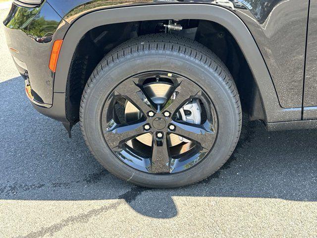 new 2024 Jeep Grand Cherokee L car, priced at $51,330