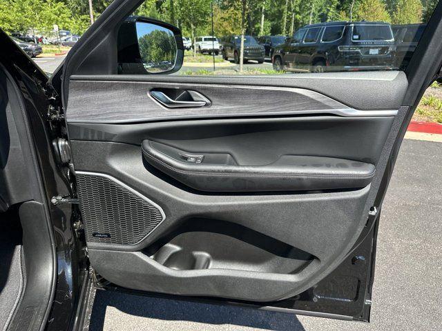 new 2024 Jeep Grand Cherokee L car, priced at $51,330