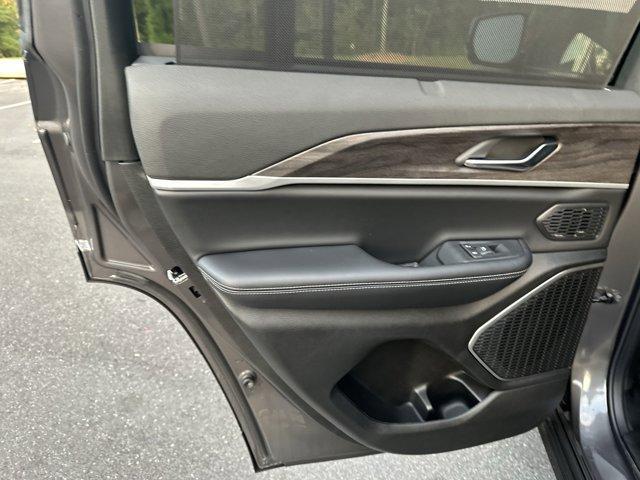 new 2025 Jeep Grand Cherokee car, priced at $41,735