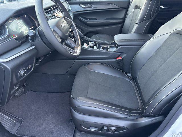 new 2025 Jeep Grand Cherokee car, priced at $37,135