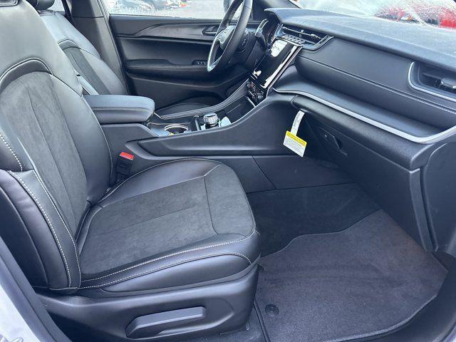 new 2025 Jeep Grand Cherokee car, priced at $37,135