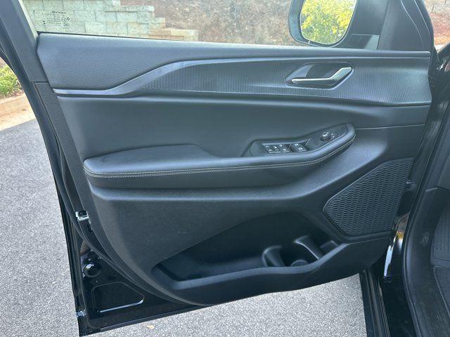 new 2025 Jeep Grand Cherokee L car, priced at $32,530