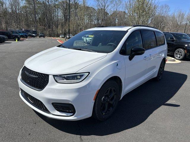 new 2024 Chrysler Pacifica Hybrid car, priced at $54,355