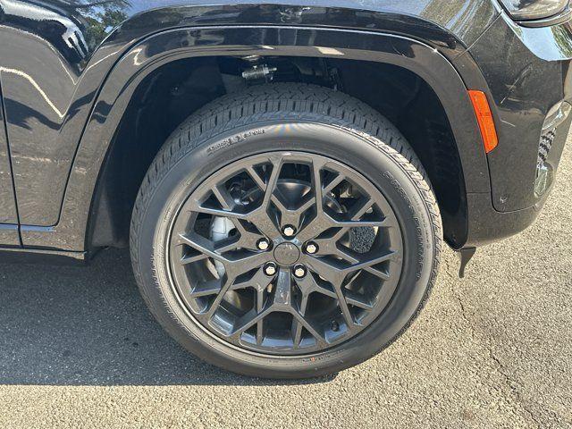 new 2025 Jeep Grand Cherokee car, priced at $59,155