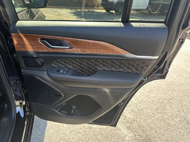 new 2025 Jeep Grand Cherokee car, priced at $59,155