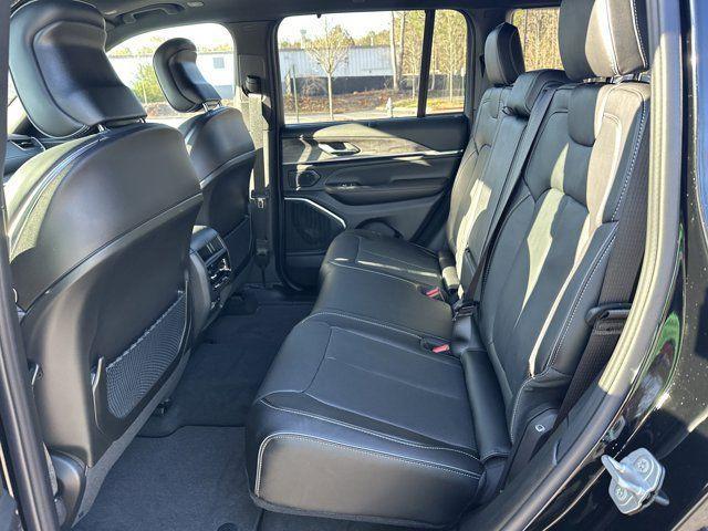 new 2025 Jeep Grand Cherokee car, priced at $57,165