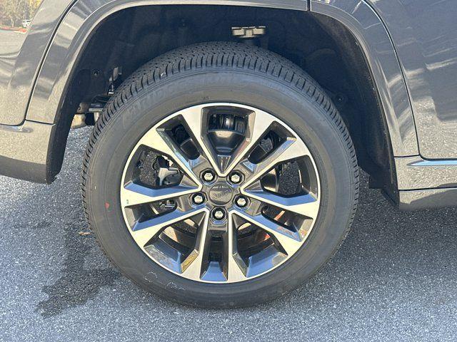 new 2025 Jeep Grand Cherokee car, priced at $50,085