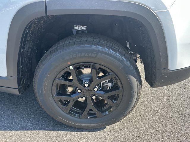 new 2025 Jeep Grand Cherokee car, priced at $44,135