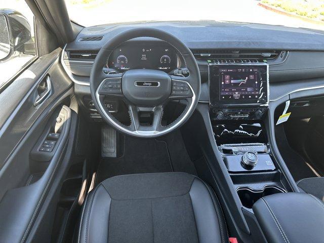 new 2025 Jeep Grand Cherokee car, priced at $44,135