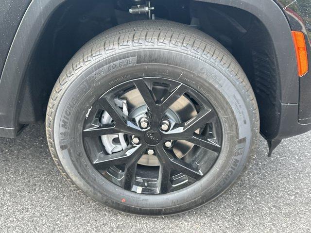 new 2025 Jeep Grand Cherokee L car, priced at $37,730