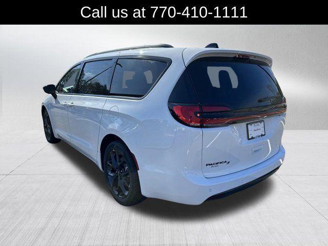 new 2024 Chrysler Pacifica car, priced at $40,295