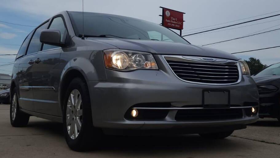 used 2016 Chrysler Town & Country car, priced at $7,798