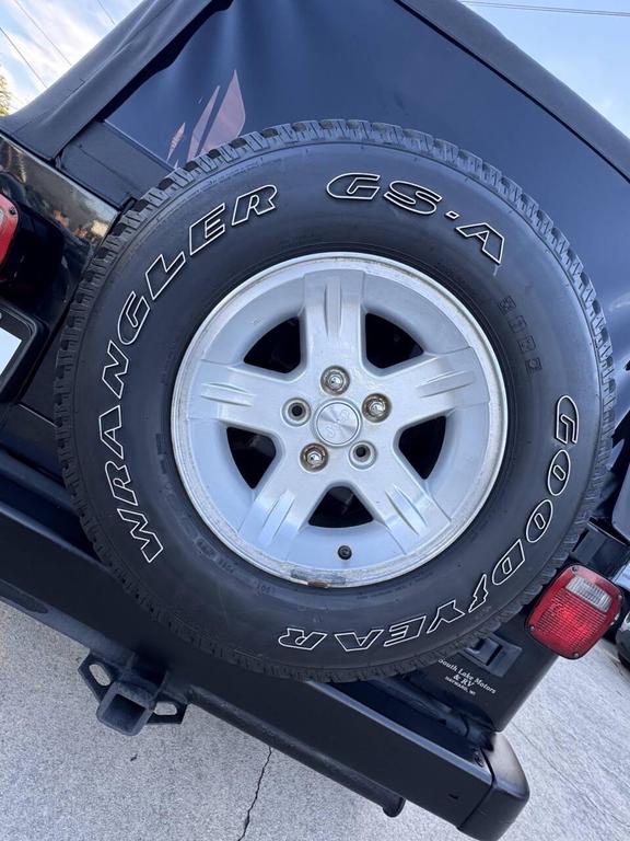 used 2005 Jeep Wrangler car, priced at $11,998