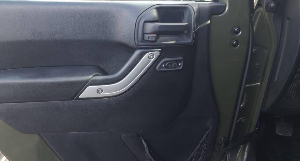 used 2015 Jeep Wrangler Unlimited car, priced at $18,498