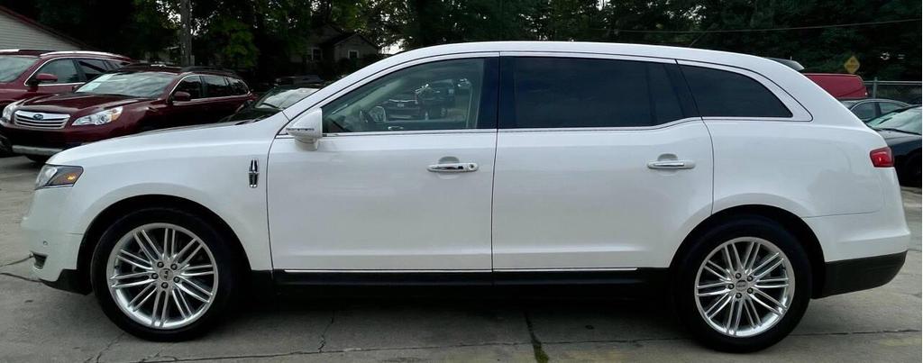 used 2019 Lincoln MKT car, priced at $13,998
