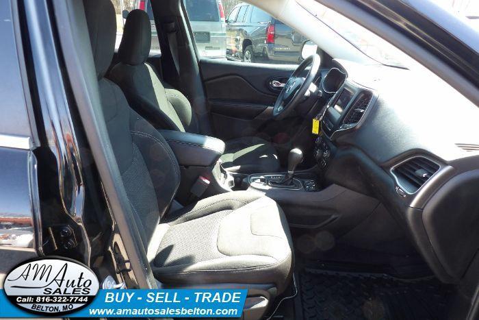 used 2019 Jeep Cherokee car, priced at $10,984