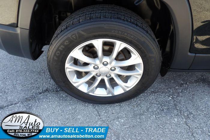 used 2019 Jeep Cherokee car, priced at $10,984