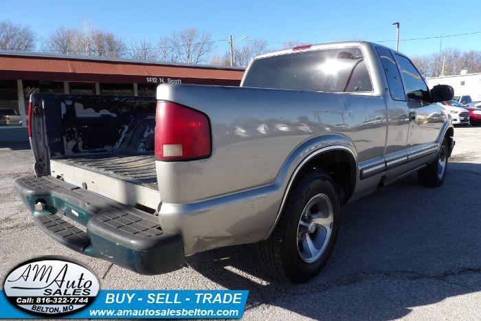 used 2002 Chevrolet S-10 car, priced at $2,984