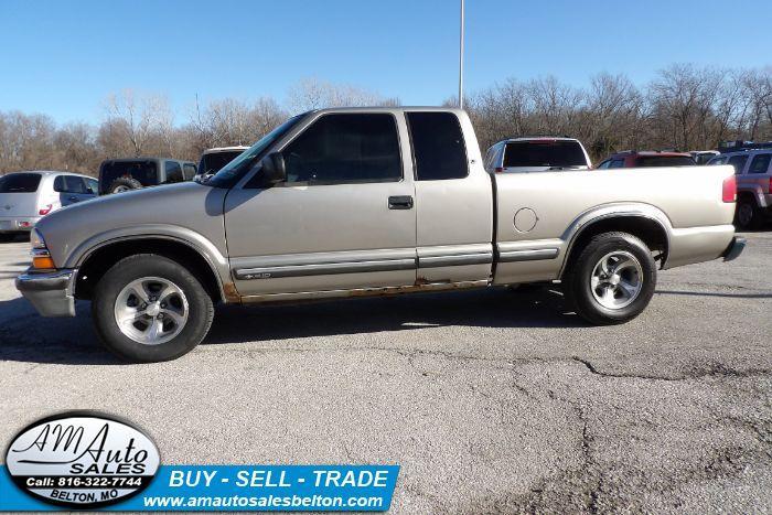 used 2002 Chevrolet S-10 car, priced at $2,984