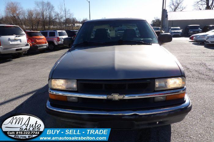 used 2002 Chevrolet S-10 car, priced at $2,984