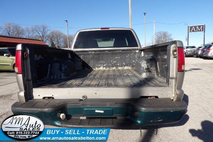 used 2002 Chevrolet S-10 car, priced at $2,984