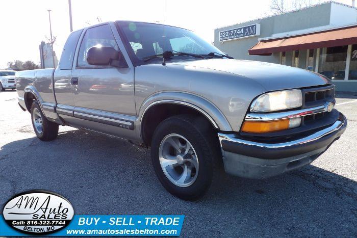 used 2002 Chevrolet S-10 car, priced at $2,984