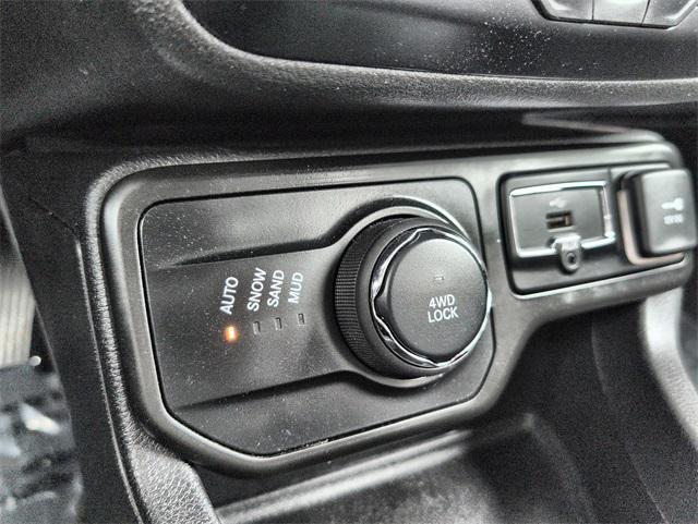 used 2020 Jeep Renegade car, priced at $16,289