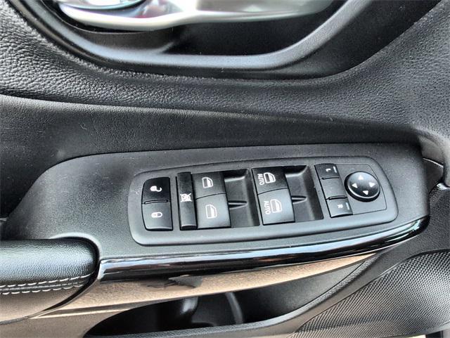used 2023 Jeep Cherokee car, priced at $24,289