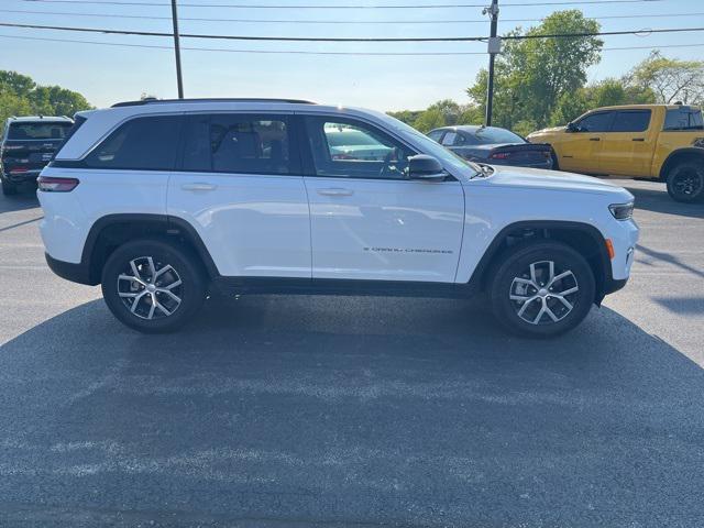 used 2024 Jeep Grand Cherokee car, priced at $46,490